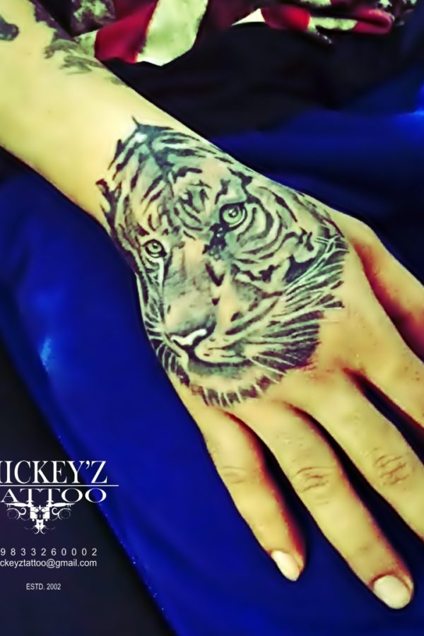 Make a memorable couple tattoos at... - Mumbai Tattoo Studio | Facebook